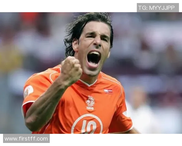 荷兰足球巨星荣膺足球先生背后故事及其辉煌成就解析